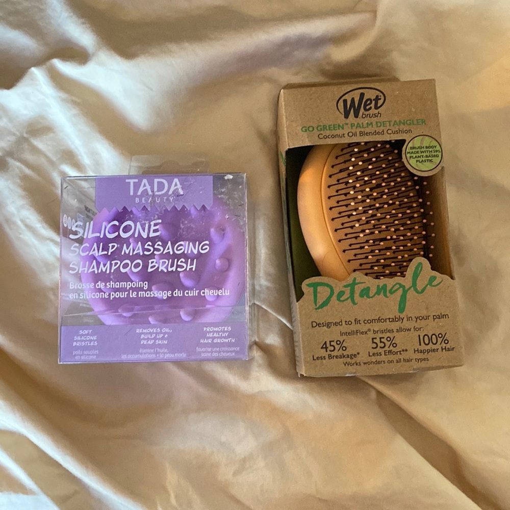 Wet Brush and Scalp Massaging Shampoo Brush